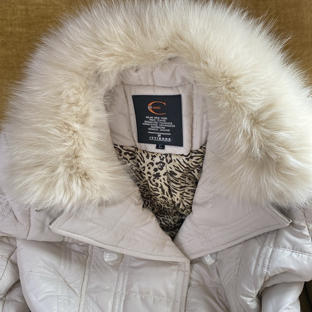 Just Cavalli quilted coat, off white, marked XL, but it’s a Medium - Picture 5 of 8